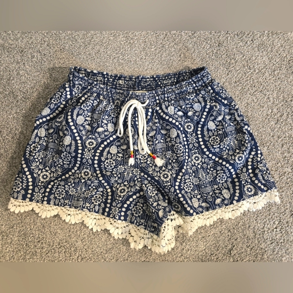 Matilda Jane & Joanna Gaines Colab Hello Darlin Blue & White Crochet Shorts Sm